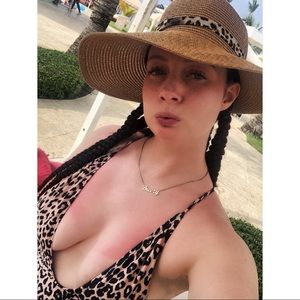 Meet your Posher, Breanna